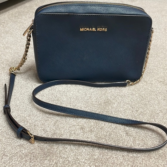 Michael Kors Jet Set Travel chain Crossbody bag - Picture 1 of 9